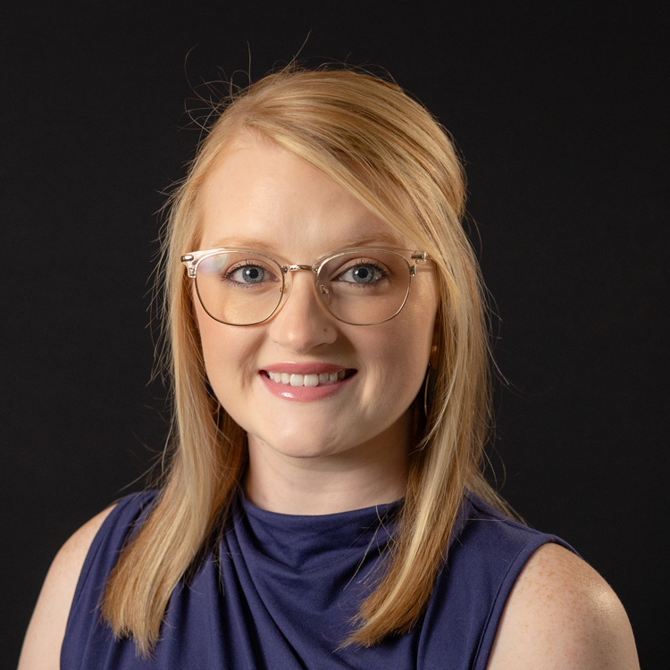 Devan Rohlfing Headshot