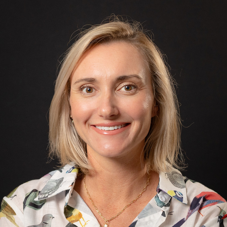 Emily Howell Headshot