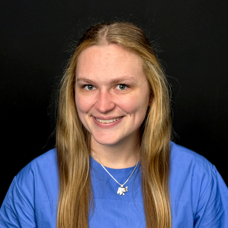Karissa Saunders Headshot